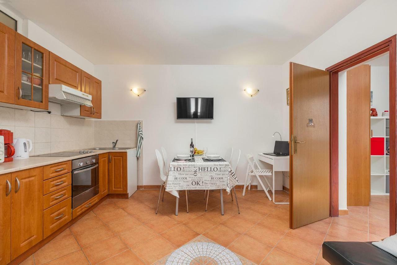 Apartment Sara Rovinj Exteriör bild